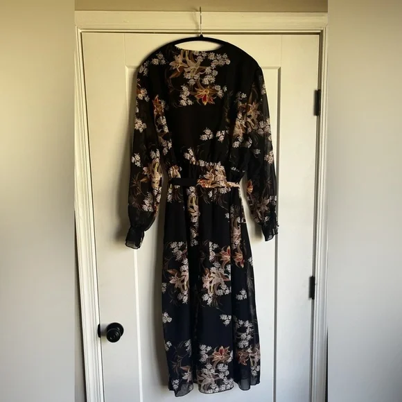 Floral Long Sleeve Dress - Picture 6 of 6